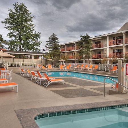 Ashland Hills Hotel & Suites Luaran gambar