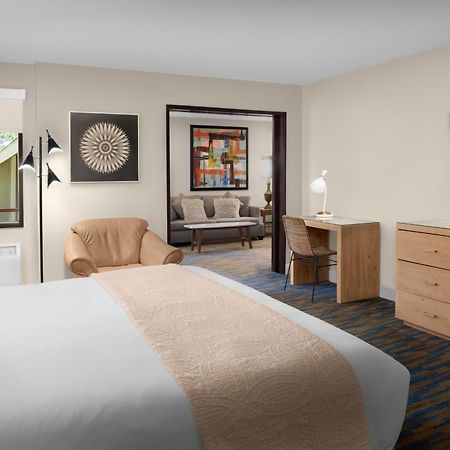 Ashland Hills Hotel & Suites Luaran gambar