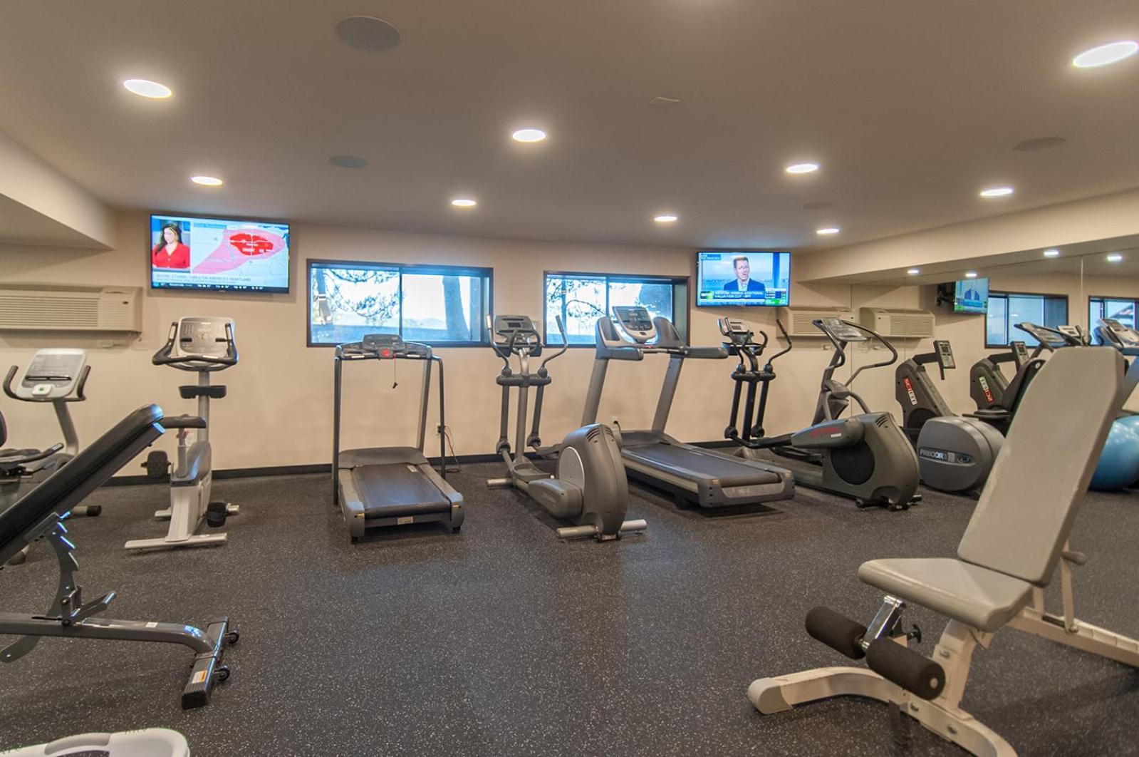Ashland Hills Hotel & Suites Luaran gambar