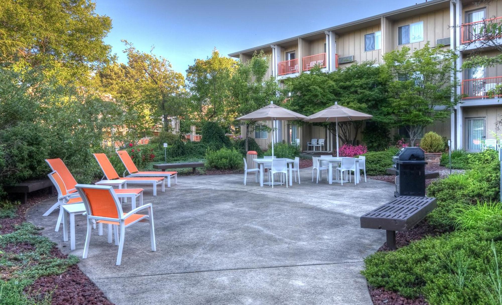 Ashland Hills Hotel & Suites Luaran gambar