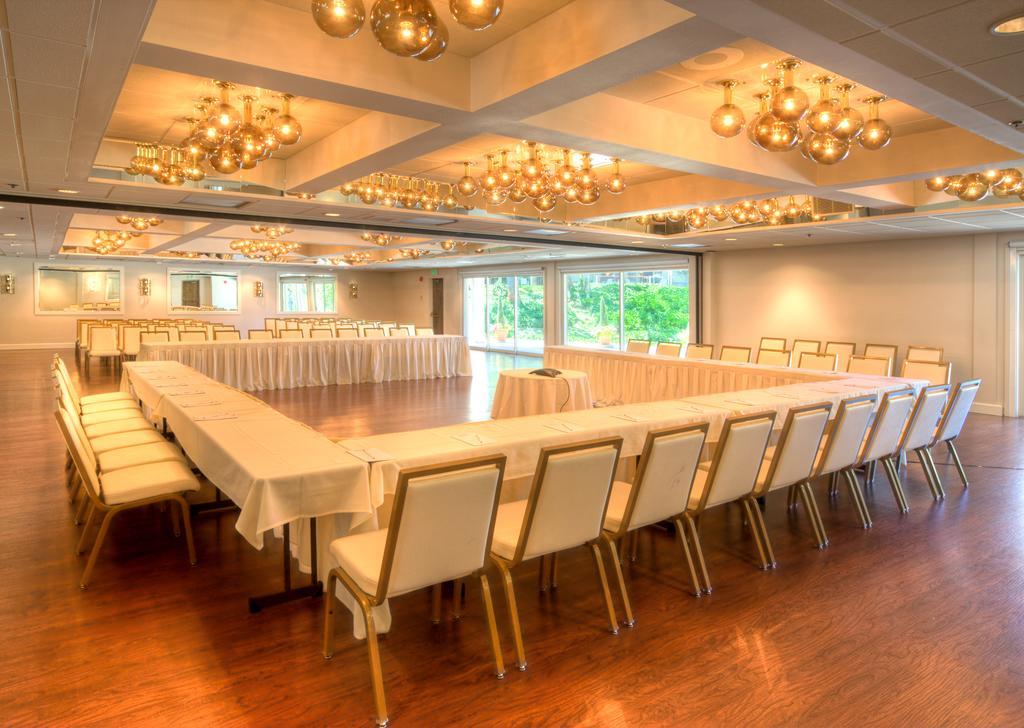 Ashland Hills Hotel & Suites Luaran gambar
