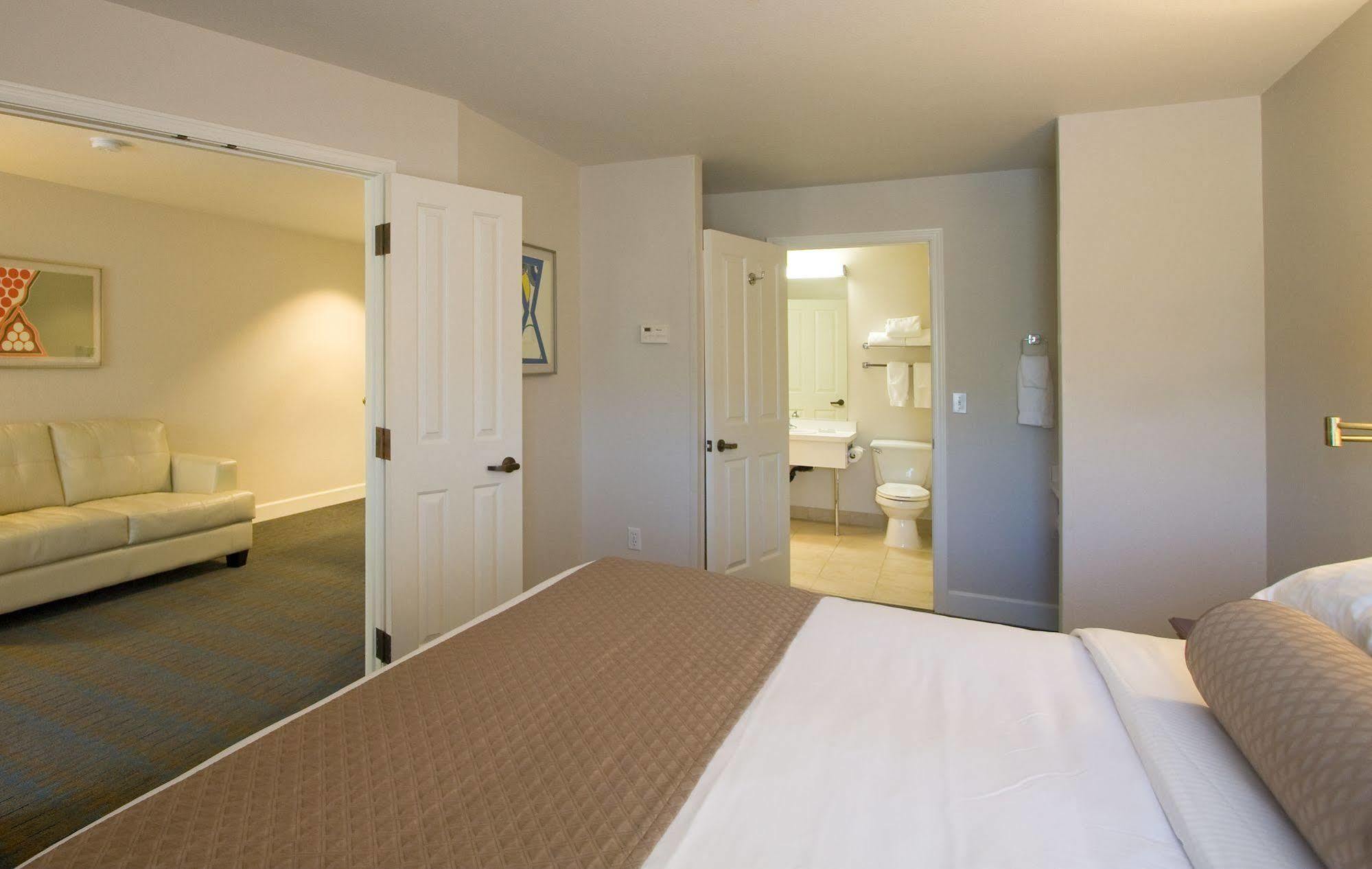 Ashland Hills Hotel & Suites Luaran gambar