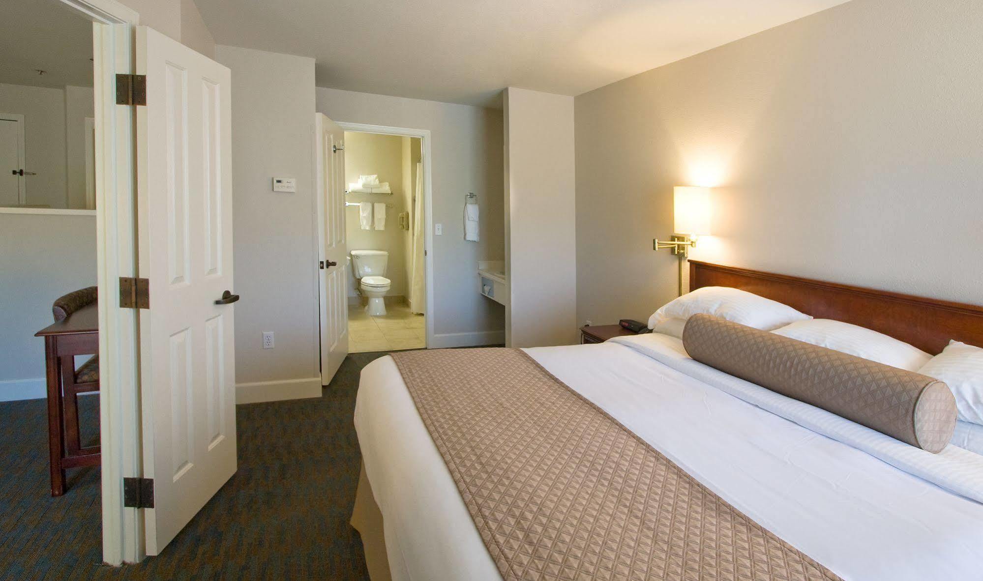 Ashland Hills Hotel & Suites Luaran gambar